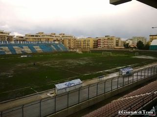«Saudade» Comunale: dieci giorni di lavori e si torna a giocare a Trani. Longo: «Butteremo soldi al vento, ma per il bene di tutti»