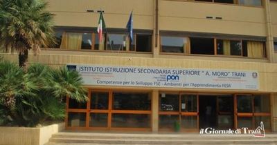 Studenti dell'Ites Aldo Moro di Trani 