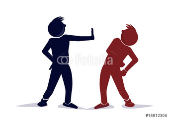 Trani, caso Lima: versioni discordanti. Il consigliere: «Spinto a terra e preso a calci». Il legale del 70enne: «Ha iniziato il consigliere, il mio assistito è in Cardiologia»