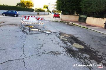 La Lista Florio smette di attendere: «Che fine hanno fatto i lavori per sistemare le strade di Trani?»