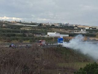 Auto in fiamme fra Trani centro e Sant'Angelo: nessun ferito, solo disagi