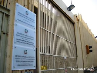 Agente di Polizia penitenziaria sventa suicidio nel carcere di Trani. Mastrulli (Cosp): «Situazione grave ovunque, a dispetto dei dati ufficiali»