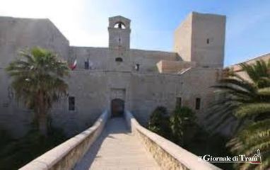 Oggi, prima domenica del mese, il Castello di Trani apre le porte gratuitamente