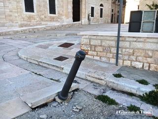 C'era una volta una bella area pedonale: Trani, centro storico preso a sportellate