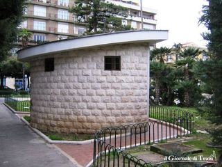 Bagni pubblici di Trani, anche a marzo 250 ore e 5mila euro in più