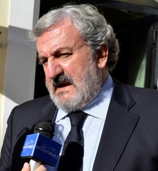 Emergenza rifiuti in Puglia e a Trani, Emiliano: «Compostaggio e filiera industriale per il rifiuto secco»