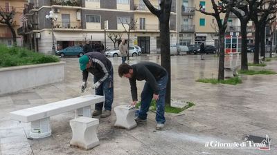 Panchine donate da privati, i Verdi Trani ringraziano