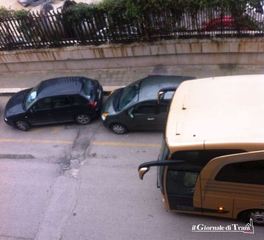 Pasqua e pasquetta, manca ancora un'area riservata: i bus turistici invadono Trani e, il resto, lo fanno gli incivili