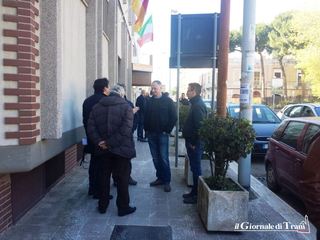 Bricoman a Trani, si allarga il fronte del 