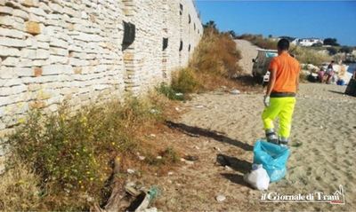 Il bando lidi viene in soccorso alla pulizia delle spiagge di Trani: sottraendo quelli da affidare in gestione, forse costerà la metà
