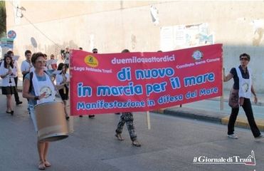 Bando lidi a Trani, il Comitato bene comune ne scruta le conseguenze: «Il 40 per cento ai bagnanti di serie A, poi arrangiatevi»