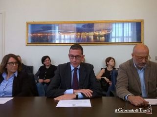 Il sindaco di Trani presenta i nuovi assessori. D'Agostino: «Lavorare in rete». Capone: «Manutenzioni e progetti»