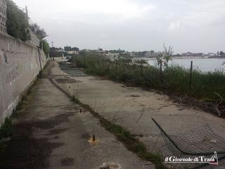 Trani, vandalizzata la recinzione: garetta da 4200 euro per nuovi paletti di sicurezza tra Mongelli e seconda spiaggia