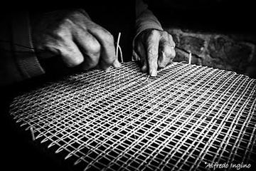 Fino ad oggi, presso l'associazione «Arsensum» di Trani, la mostra «Intrecci» di Alfredo Ingino