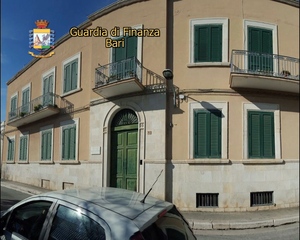 La società concessionaria delle affissioni a Trani è sempre più nei guai: sequestrati beni per oltre 4 milioni all'amministratore della Cerin