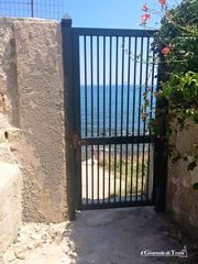 Accessi al mare di levante a Trani sempre più difficli: le proprietarie di un terreno ricorrono al Tar