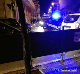 Trani, attraversa sulle strisce pedonali ma non basta: investita e ferita