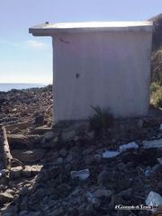 Cabina sulla scogliera di levante, rimosse le transenne. Procacci (Trani a capo): «La nostra battaglia proseguirà per farla demolire»