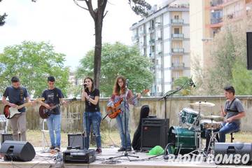 Fuori gli autori, grande successo per i concerti nella villa di Trani. Oggi il secondo appuntamento