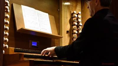 Il fascino del nuovo organo avvolge la cattedrale di Trani. Zanin: «Ne costruiamo tanti, ma questo è speciale»