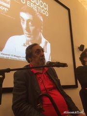 L'immenso Flavio Bucci si racconta al circolo Dino Risi di Trani: «Noi attori siamo tutti un po' strani»