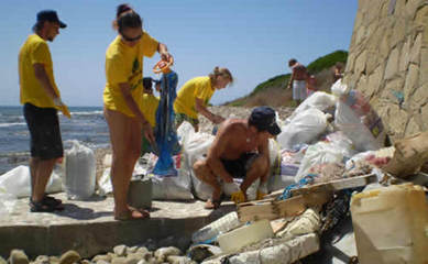 Oggi e domani, anche a Trani, la campagna di Legambiente «Spiagge e fondali puliti»