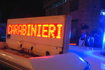 Musica, bevande e divieti di sosta: Polizia locale e Carabinieri in azione al porto di Trani