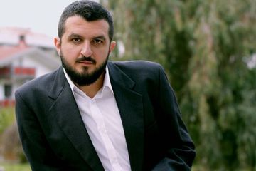 Oggi a Trani, per «Scrittori nel tempo», ospite Alessio Romano