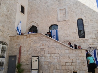 L'ambasciatore d'Israele a Trani: «Città e sinagoghe affascinanti. Papa Francesco? Un nostro grande amico»