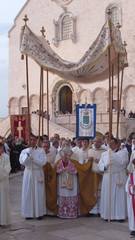 VIDEO. Trani religiosa, la processione del Corpus domini