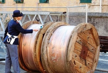 La Polizia di Trani sequestra un quintale di rame e un motorino