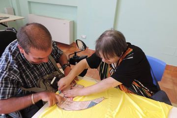 Trani in marcia verso «Il giullare», mentre gli organizzatori ricercano sarti/e e stoffe. Info