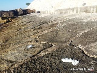 Spiagge di Trani, da oggi (sciopero permettendo) via alla pulizia. Fra le emergenze, il Monastero di Colonna