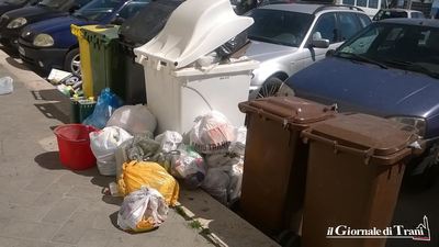 Potenziamento della raccolta dei rifiuti nei comuni ad altra frequentazione turistica: il provvedimento regionale che potrebbe interessare anche Trani