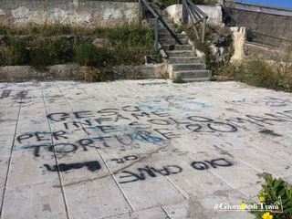 Spray sacrilego sul mare di levante di Trani: da mesi, bestemmie a sfondo religioso sulla terrazza del Mongelli