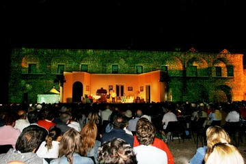 «Trani di scena 2006», il giudice dell'esecuzione restituisce il sorriso a Mimesis: nuovo debito fuori bilancio da 40mila euro in arrivo?