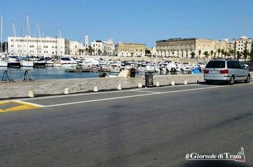 Porto di Trani, nuovi stalli per il parcheggio. Ma, da oggi, dalle 17 tutti via: varchi di nuovo attivi