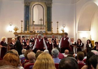 Da Harmanli a Trani all’insegna della musica corale: successo per il concerto del coro bulgaro “Slavej”