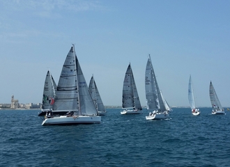 Partita la Trani-Dubrovnik, 25 barche in lizza per il 