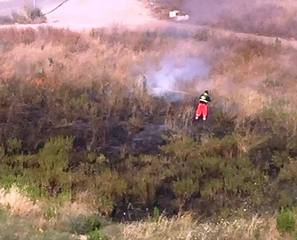 Trani, incendio nel terreno incolto di via Giachetti: i residenti stanno ancora attendendo un parco del contratto di quartiere