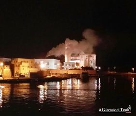 Canna fumaria in avaria, la cattedrale di Trani avvolta per mezz'ora da una densa nube di fumo