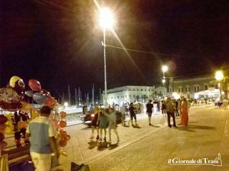 Porto di Trani, alto gradimento anche con tre ore in meno di area pedonale. Bottaro: «Una marea umana, avanti così»