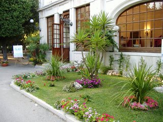 Estate di Trani, Antonio Perla fino a domani allo chalet della villa comunale