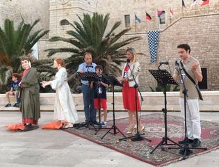 AGGIORNATO con VIDEO. Matera incanta Dante a Trani è partita: al castello svevo l'Inferno, oggi il Purgatorio in villa
