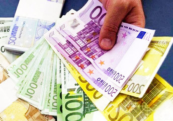 Consiglio comunale di Trani: approvati gli equilibri di bilancio, ma nella maggioranza arrivano anche due astensioni. Solo 15 i voti favorevoli