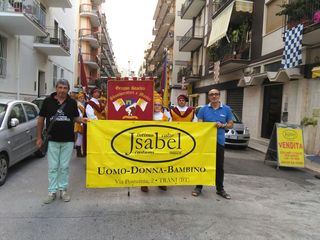 Prosegue a Trani la Settimana medievale. Compromesso per farla convivere, oggi, con il concerto di Malika Ayane