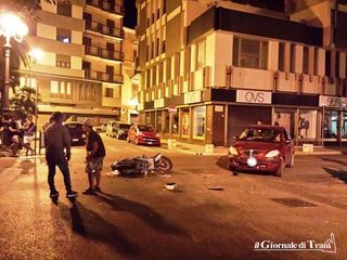 Impatto auto-moto in piazza della Repubblica: grave una 17enne di Trani