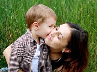 Mamma e bambino a vedere il Trani, 35 euro tutto l'anno. Campagna abbonamenti Vigor, ecco le info