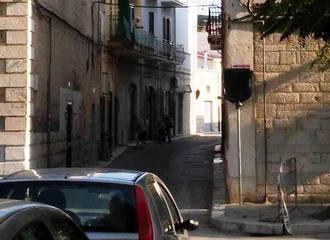 Viabilità ai confini del centro storico di Trani, da oggi nuovi sensi di marcia nelle vie Maiorano e Lionelli