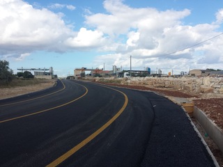 Trani-Andria, traffico già deviato sulle complanari. Murato l'incrocio di contrada Puro vecchio, adesso via ai lavori sull'asta centrale